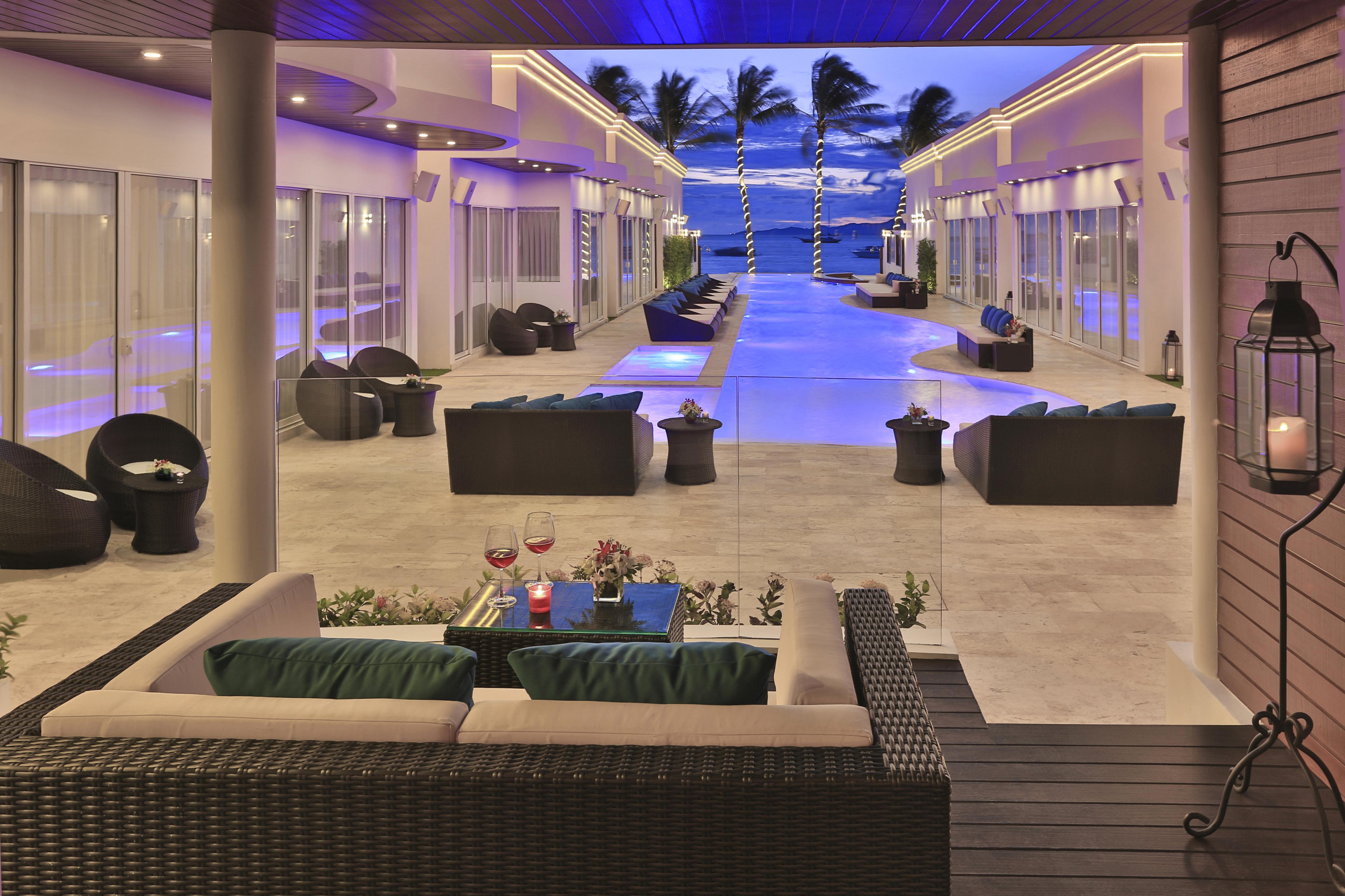 The Privilege Hotel Ezra Beach Club Bangrak Plajı Dış mekan fotoğraf
