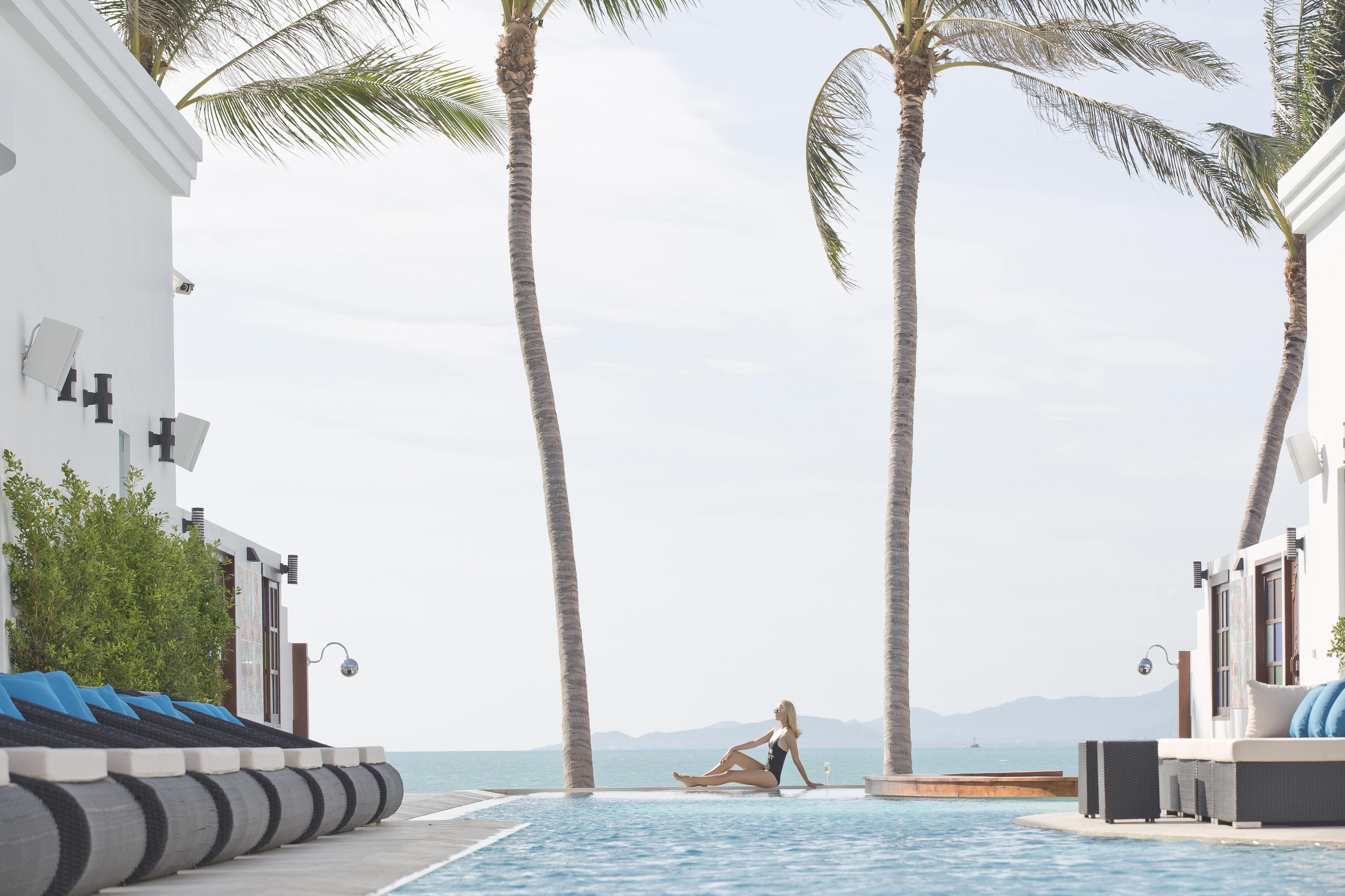 The Privilege Hotel Ezra Beach Club Bangrak Plajı Dış mekan fotoğraf